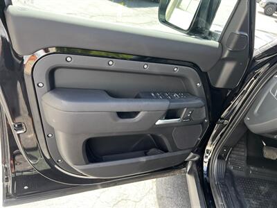 2025 Land Rover Defender 110 P300 S - Photo 19 - Salt Lake City, UT 84115
