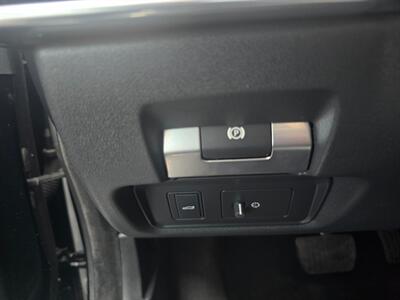 2020 Jaguar XE P300 R-Dynamic S   - Photo 17 - Salt Lake City, UT 84115