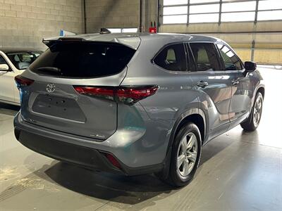 2022 Toyota Highlander LE   - Photo 6 - Salt Lake City, UT 84115