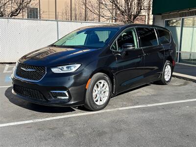 2023 Chrysler Pacifica Touring L   - Photo 3 - Salt Lake City, UT 84115
