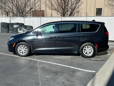 2023 Chrysler Pacifica Touring L   - Photo 4 - Salt Lake City, UT 84115