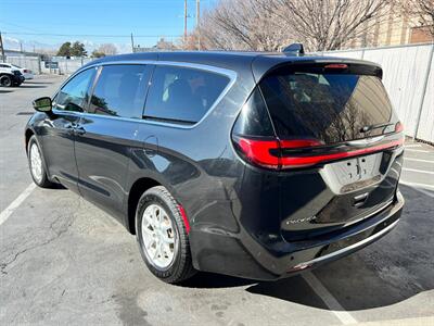 2023 Chrysler Pacifica Touring L   - Photo 5 - Salt Lake City, UT 84115