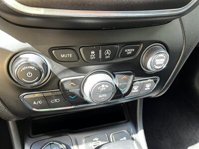 2019 Jeep Cherokee Trailhawk   - Photo 33 - Salt Lake City, UT 84115