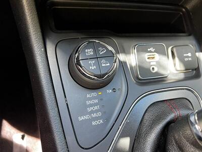 2019 Jeep Cherokee Trailhawk   - Photo 32 - Salt Lake City, UT 84115