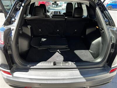 2019 Jeep Cherokee Trailhawk   - Photo 22 - Salt Lake City, UT 84115