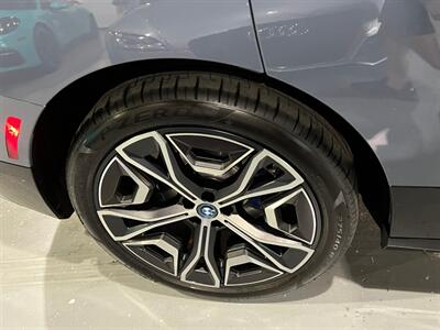 2022 BMW iX xDrive50   - Photo 11 - Salt Lake City, UT 84115