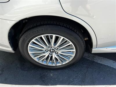 2019 Mitsubishi Outlander PHEV SEL - Photo 12 - Salt Lake City, UT 84115