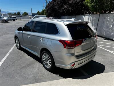 2019 Mitsubishi Outlander PHEV SEL - Photo 5 - Salt Lake City, UT 84115