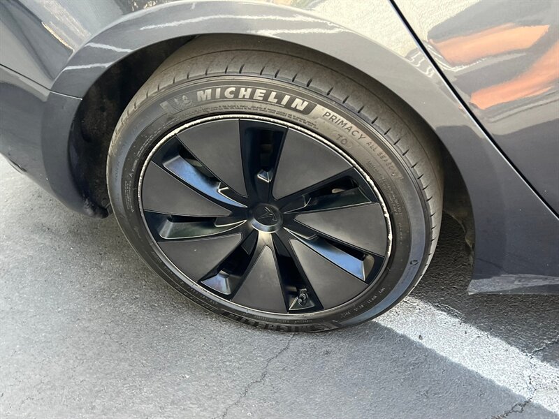 2024 Tesla Model 3 Long Range photo 8