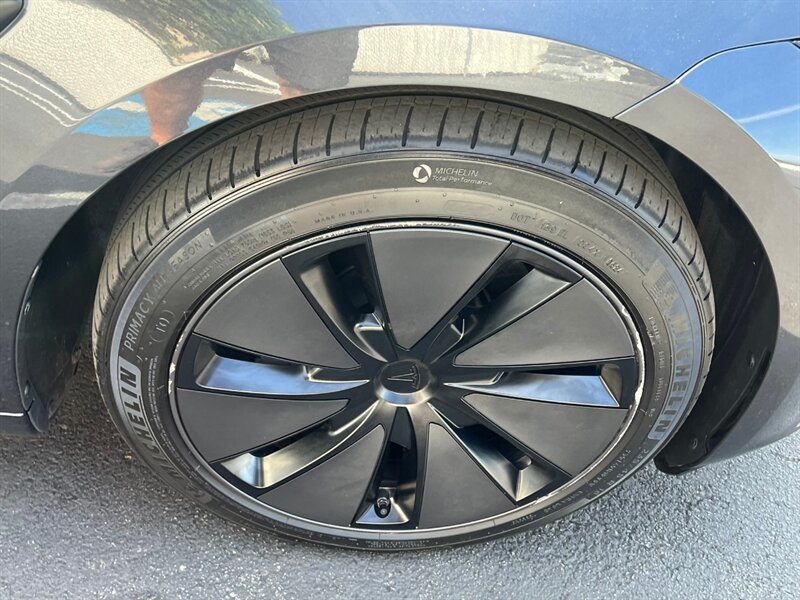 2024 Tesla Model 3 Long Range photo 7