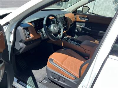 2024 Nissan Pathfinder Platinum   - Photo 16 - Salt Lake City, UT 84115