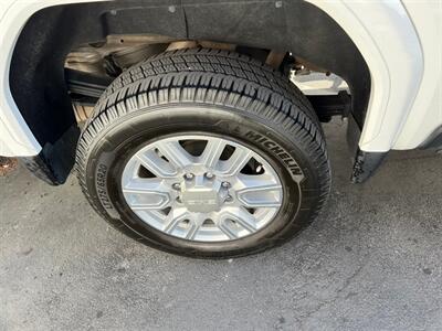 2020 GMC Sierra 2500HD SLT   - Photo 17 - Salt Lake City, UT 84115