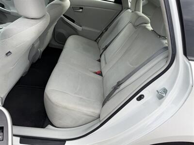 2014 Toyota Prius Three   - Photo 21 - Reseda, CA 91335