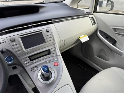 2014 Toyota Prius One   - Photo 9 - Reseda, CA 91335