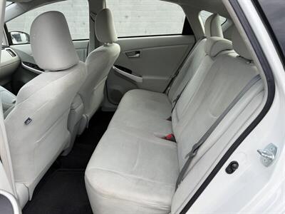 2014 Toyota Prius Three   - Photo 22 - Reseda, CA 91335