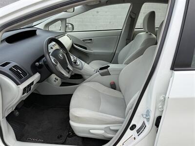 2014 Toyota Prius Three   - Photo 11 - Reseda, CA 91335