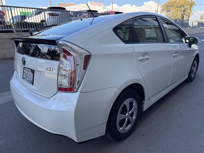 2014 Toyota Prius Three   - Photo 7 - Reseda, CA 91335