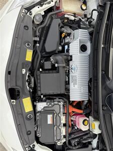 2014 Toyota Prius One   - Photo 4 - Reseda, CA 91335