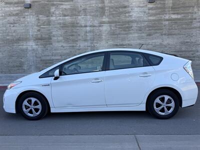 2014 Toyota Prius Three   - Photo 4 - Reseda, CA 91335