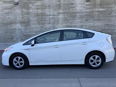 2014 Toyota Prius three   - Photo 4 - Reseda, CA 91335