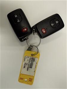 2014 Toyota Prius Three   - Photo 25 - Reseda, CA 91335