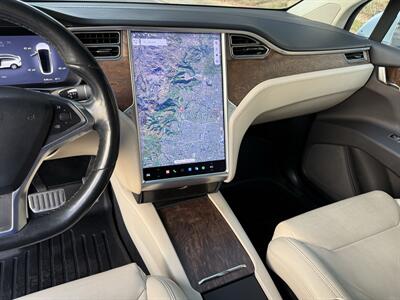 2017 Tesla Model X 100D   - Photo 25 - Reseda, CA 91335