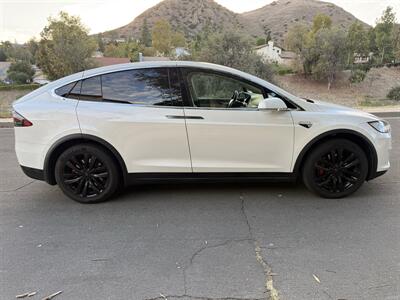 2017 Tesla Model X 100D   - Photo 8 - Reseda, CA 91335