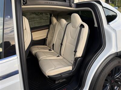 2017 Tesla Model X 100D   - Photo 29 - Reseda, CA 91335