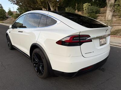 2017 Tesla Model X 100D   - Photo 5 - Reseda, CA 91335