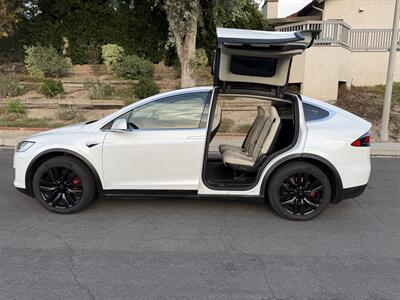 2017 Tesla Model X 100D   - Photo 12 - Reseda, CA 91335