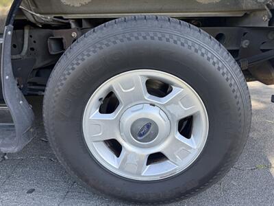 2004 Ford F-150 STX   - Photo 5 - Reseda, CA 91335