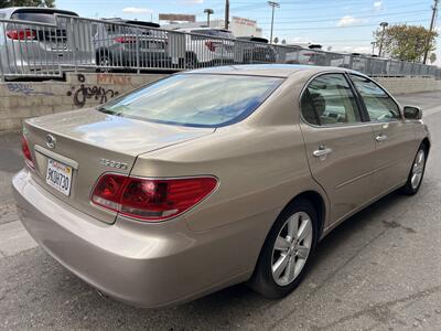 2005 Lexus ES 330   - Photo 7 - Reseda, CA 91335