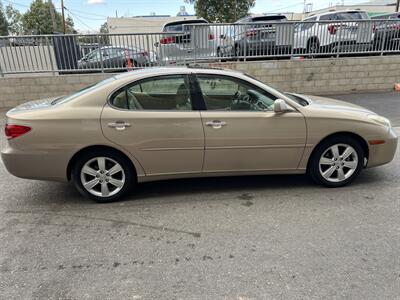 2005 Lexus ES 330   - Photo 8 - Reseda, CA 91335