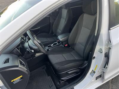 2014 Hyundai Elantra GT   - Photo 11 - Reseda, CA 91335