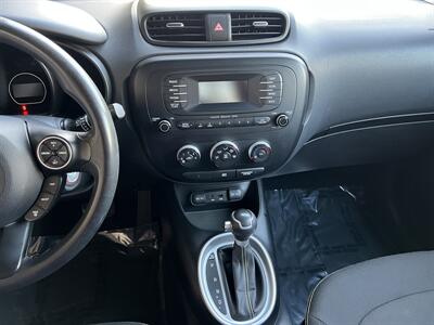 2014 Kia Soul +   - Photo 24 - Reseda, CA 91335