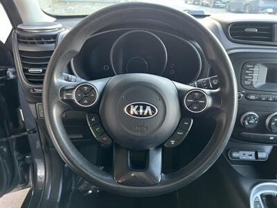 2014 Kia Soul +   - Photo 21 - Reseda, CA 91335