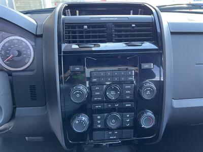 2012 Ford Escape XLT   - Photo 18 - Reseda, CA 91335