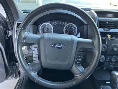 2012 Ford Escape XLT   - Photo 14 - Reseda, CA 91335