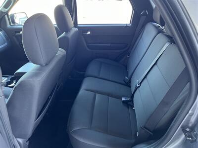 2012 Ford Escape XLT   - Photo 20 - Reseda, CA 91335