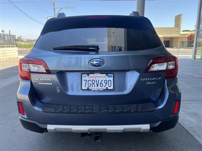 2015 Subaru Outback 3.6R Limited   - Photo 6 - Reseda, CA 91335