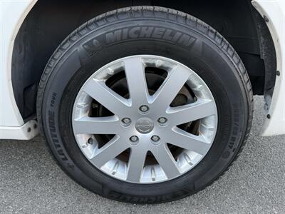 2012 Chrysler Town & Country Touring   - Photo 28 - Reseda, CA 91335