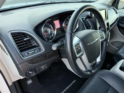 2012 Chrysler Town & Country Touring   - Photo 14 - Reseda, CA 91335