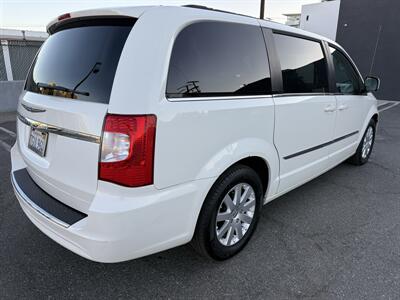 2012 Chrysler Town & Country Touring   - Photo 7 - Reseda, CA 91335