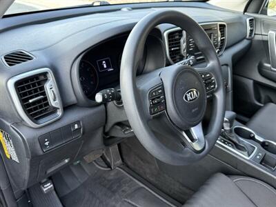 2017 Kia Sportage LX   - Photo 23 - Reseda, CA 91335