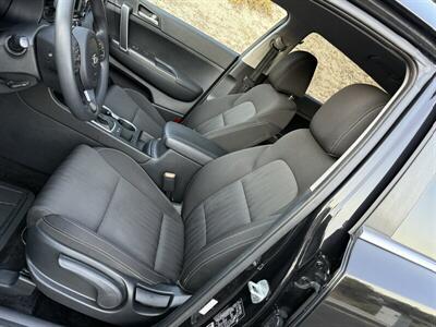 2017 Kia Sportage LX   - Photo 20 - Reseda, CA 91335