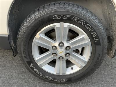 2013 Chevrolet Traverse LT   - Photo 32 - Reseda, CA 91335