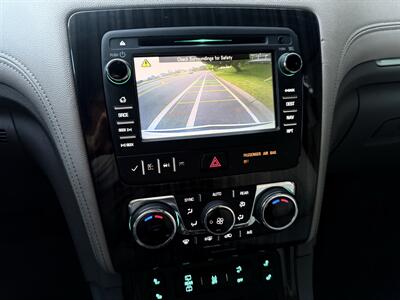 2013 Chevrolet Traverse LT   - Photo 30 - Reseda, CA 91335