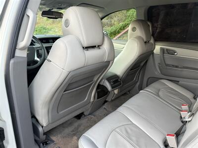 2013 Chevrolet Traverse LT   - Photo 15 - Reseda, CA 91335
