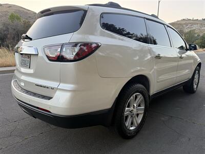 2013 Chevrolet Traverse LT   - Photo 8 - Reseda, CA 91335
