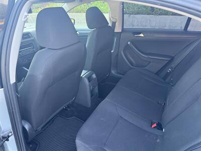 2015 Volkswagen Jetta S   - Photo 17 - Reseda, CA 91335